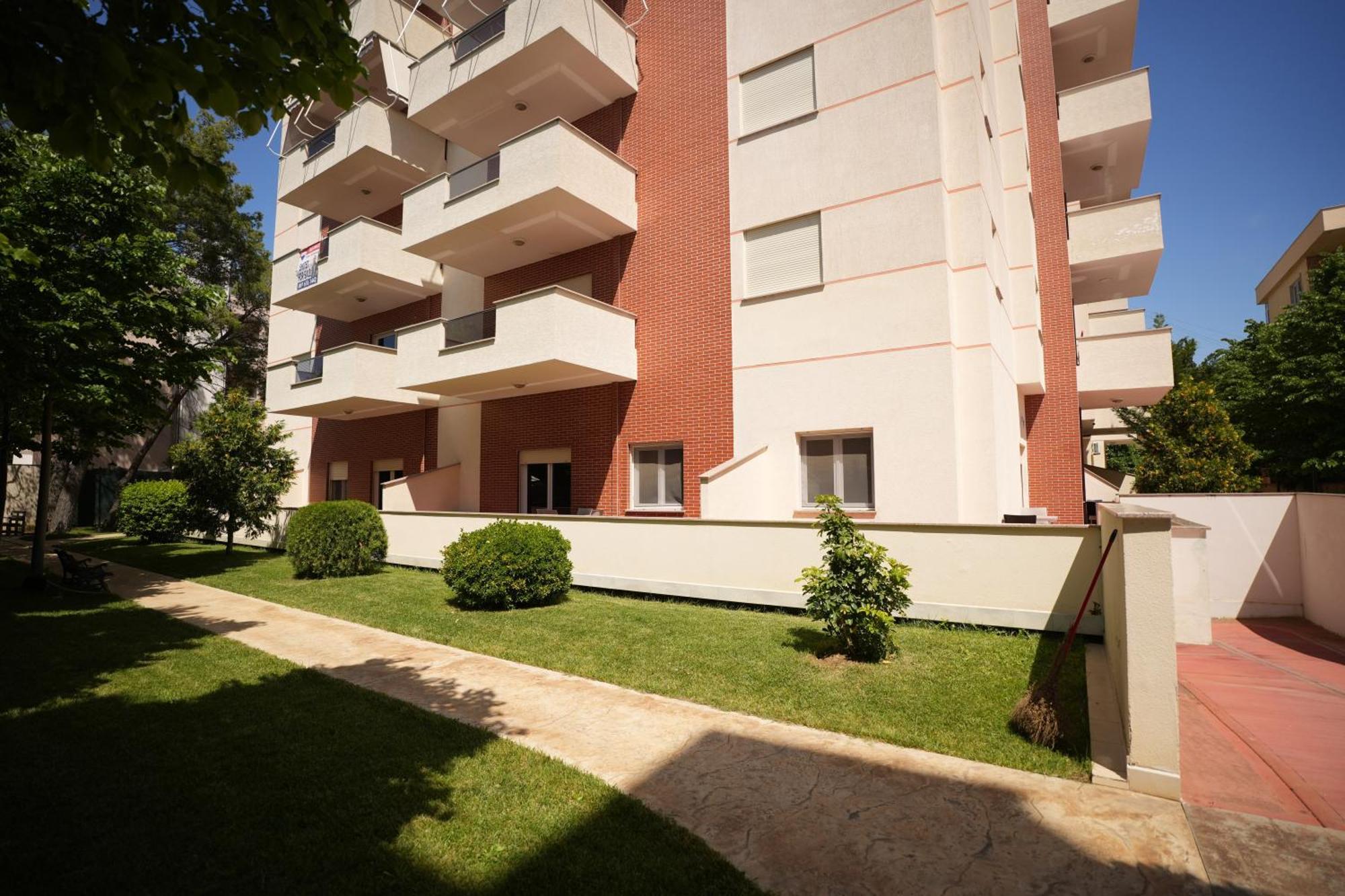 Marika Apart Hotel Golem  Exterior photo